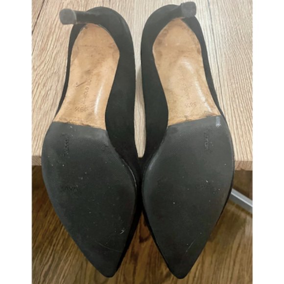 Manolo Blahnik Suede Pumps - Picture 5 of 6